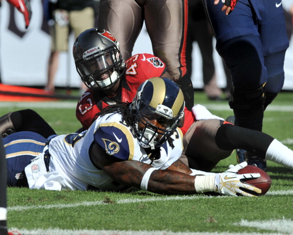 TAMPA, FL - DECEMBER 23: Running back Steven Jackson #39 of the St. Louis Rams stretches for a second-quarter touchdown against the Tampa Bay Buccaneers December 23, 2012 at Raymond James Stadium in Tampa, Florida. (Photo by Al Messerschmidt/Getty Images)