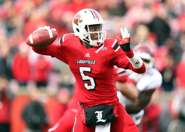 LOUISVILLE, KY - NOVEMBER 03:  Teddy Bridgewater #7 of the Louisville Cardinals throws a pass during the game against the Temple Owls at Papa John's Cardinal Stadium on November 3, 2012 in Louisville, Kentucky.  (Photo by Andy Lyons/Getty Images)