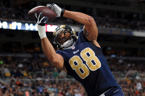 ST. LOUIS, MO - DECEMBER 15: Lance Kendricks #88 of the St. Louis Rams scores a touchdown against the New Orleans Saints in the first quarter at the Edward Jones Dome on December 15, 2013 in St. Louis, Missouri.  (Photo by Michael Thomas/Getty Images)