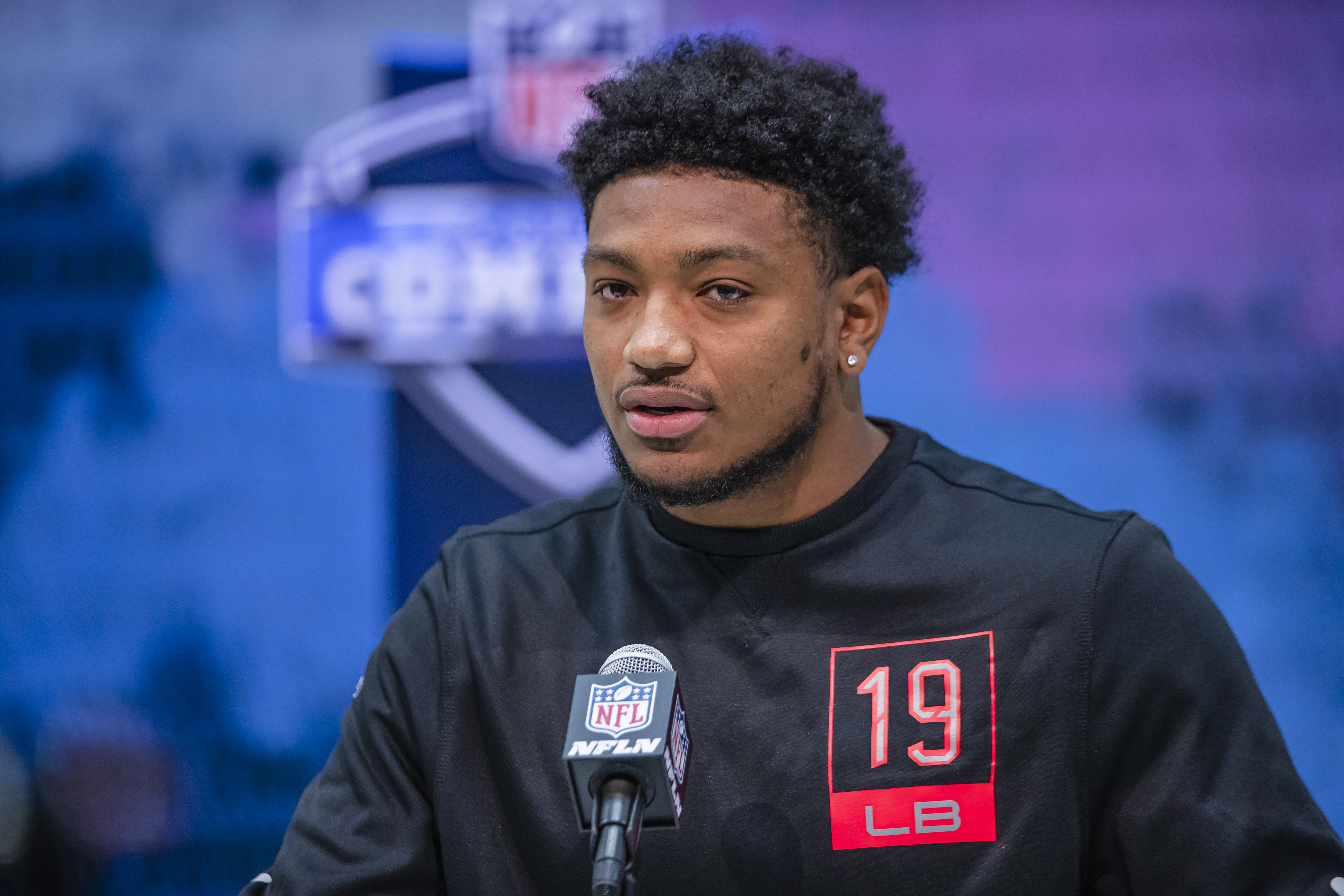 Baltimore Ravens’ Malik Harrison Struck By Stray Bullet In Cleveland Nightclub, Reports Say